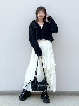 「スニーカー特集」｜いそまるさん（レディース・168cm）の冬コーディネート