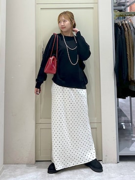 「アイテム（ボストンバッグ、レッド系）」を使った、いそまるさん（レディース・168cm）の秋コーディネート