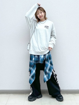「スニーカー特集」｜いそまるさん（レディース・168cm）の秋コーディネート