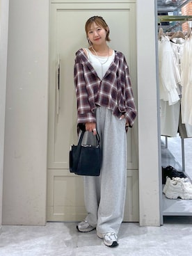 「アイテム（スウェットパンツ）」を使った、いそまるさん（レディース・168cm）の夏コーディネート