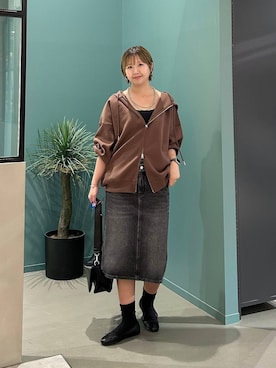 「LOWRYS FARM（ローリーズファーム）の【500mlペットボトル収納可】フラップショルダーＢＡＧ 1046881（ショルダーバッグ、ブラック系）」を使った、いそまるさん（レディース・168cm）の秋コーディネート