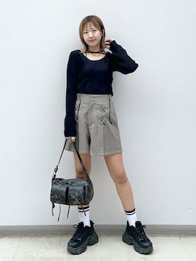 「スニーカー特集」｜「アイテム（アクセサリー）」を使った、いそまるさん（レディース・168cm）の秋コーディネート