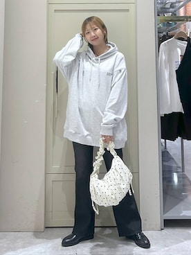 「アイテム（ネックレス、ブルー系）」を使った、いそまるさん（レディース・168cm）の秋コーディネート