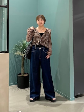 「LOWRYS FARM（ローリーズファーム）のチェックフリルブラウス 1049043（シャツ/ブラウス、ブラウン系）」を使った、いそまるさん（レディース・168cm）の夏コーディネート