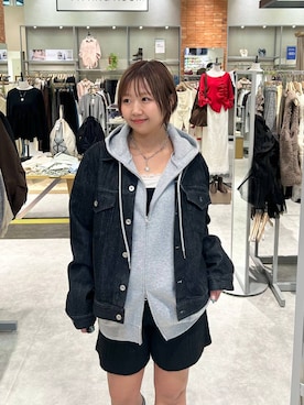 「LOWRYS FARM（ローリーズファーム）のＴＯＰモチーフステンレスネックレス 1050283（ネックレス、シルバー系）」を使った、いそまるさん（レディース・168cm）の秋コーディネート
