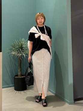 「LOWRYS FARM（ローリーズファーム）のパールタレンネックレス　249411（ネックレス、ベージュ系）」を使った、いそまるさん（レディース・168cm）の夏コーディネート