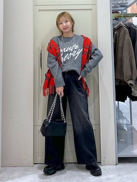 「アイテム（ストール/ショール）」を使った、いそまるさん（レディース・168cm・20代）の秋コーディネート