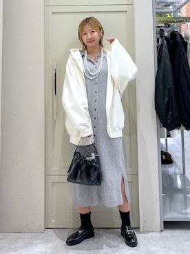 「LOWRYS FARM（ローリーズファーム）のパールタレンネックレス　249411（ネックレス）」を使った、いそまるさん（レディース・168cm）の秋コーディネート