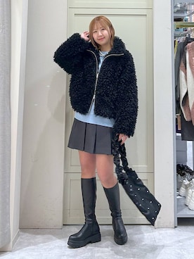 「アイテム（ネックレス、ベージュ系）」を使った、いそまるさん（レディース・168cm）の冬コーディネート