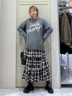 「アイテム（アクセサリー、グレー系）」を使った、いそまるさん（レディース・168cm）の冬コーディネート