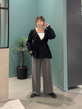 「LOWRYS FARM（ローリーズファーム）の【500mlペットボトル収納可】ハーフムーンフラップショルダーＢＡＧ 1049010（ショルダーバッグ、ブラック系）」を使った、いそまるさん（レディース・168cm）の秋コーディネート