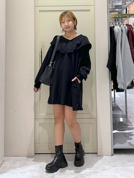 「アイテム（ネックレス、ブルー系）」を使った、いそまるさん（レディース・168cm）の秋コーディネート