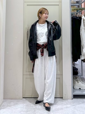 「アイテム（ネックレス、ブルー系）」を使った、いそまるさん（レディース・168cm）の秋コーディネート