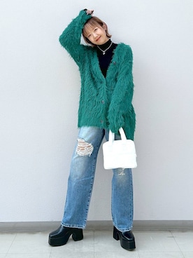「PAGEBOY（ページボーイ）のモンスターフェザーカーディガン（カーディガン/ボレロ）」を使った、いそまるさん（レディース・168cm）の秋コーディネート