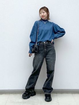 「スニーカー特集」｜「アイテム（アクセサリー）」を使った、いそまるさん（レディース・168cm）の秋コーディネート