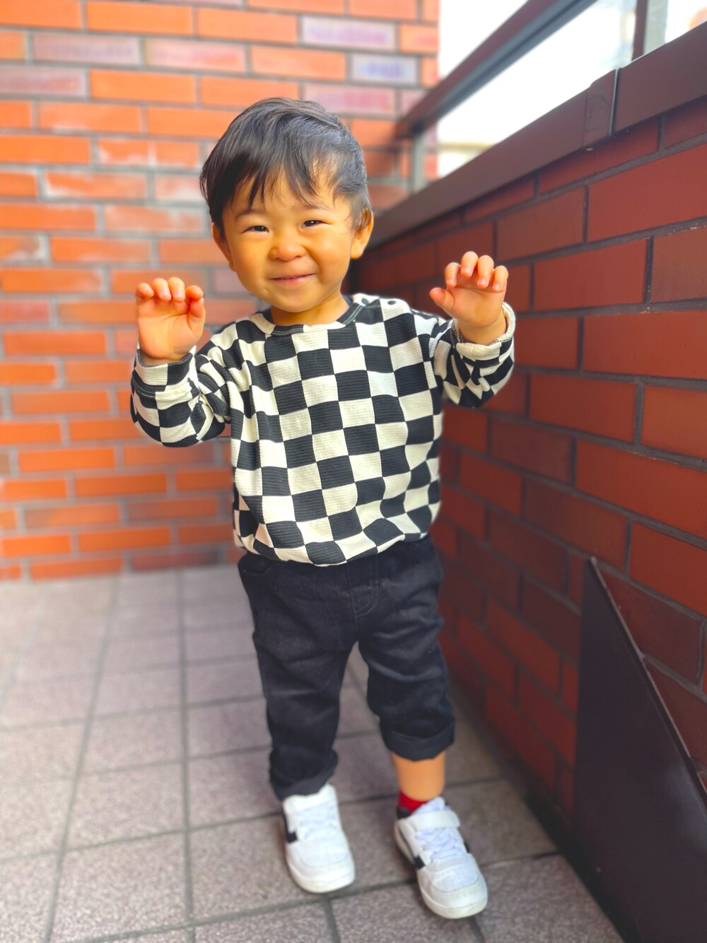 「未来のWEARISTAプロジェクト、キッズコーデ、男の子、kids、むすこーで、保育園コーデ、１歳男の子、マーキーズ(MARKEY'S)、キッズファッション、キッズモデル、1歳、1歳9ヶ月、1歳児」｜「MARKEY'Sのアイテム（Tシャツ/カットソー、その他）」を使った、noahcode365さん（キッズ・80cm）の冬コーディネートの1枚目の写真