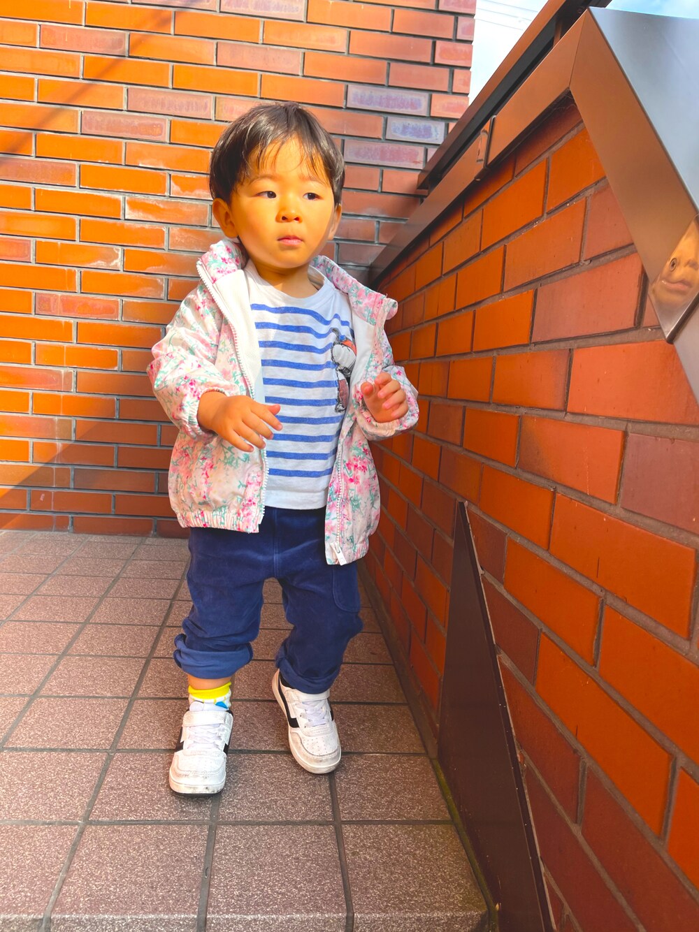「未来のWEARISTAプロジェクト、キッズコーデ、ベビーコーデ、マイベストコーデ2022、男の子コーデ、キッズファッション、むすこーで、1歳、男の子ファッション、GAP、男の子、kids、キッズモデル、１歳男の子」｜「GAPのアイテム（その他アウター、ピンク系）」を使った、noahcode365さん（キッズ・80cm）の冬コーディネートの1枚目の写真