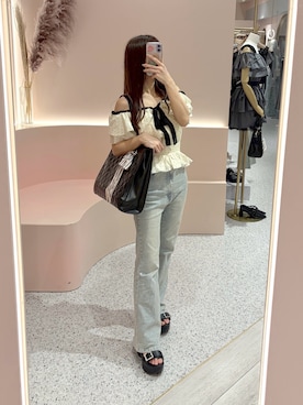 「one after another NICE CLAUP（ワンアフターアナザーナイスクラップ）のチェーン付きキラキラデニム（デニムパンツ、ブルー系）」を使った、しんももさん（レディース・151cm）の夏コーディネート