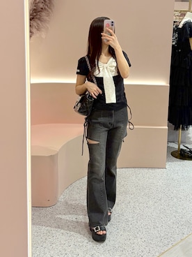 「one after another NICE CLAUP(ワンアフターアナザーナイスクラップ)のフロントリボンドッキングトップス(Tシャツ/カットソー、ブラック系)」を使った、しんももさん(レディース・151cm)の春コーディネート