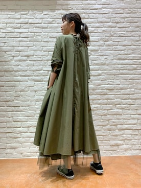 「アイテム（ワンピース/ドレス、グリーン系）」を使った、Yokoさん（レディース・169cm）の秋コーディネート