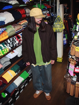 「アイテム（デニムパンツ、グリーン系）」を使った、ojiojiさん（メンズ・176cm）の秋コーディネート