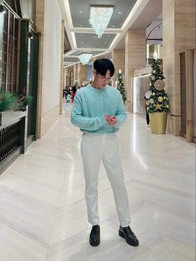 「H&M（エイチ・アンド・エム）のアイテム（ローファー）」を使った、Ezroさん（メンズ・170cm）の冬コーディネート