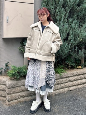 「アイテム（ムートンコート）」を使った、miokaさん（レディース・162cm）の秋コーディネート