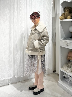 「アイテム（ムートンコート）」を使った、miokaさん（レディース・162cm）の夏コーディネート