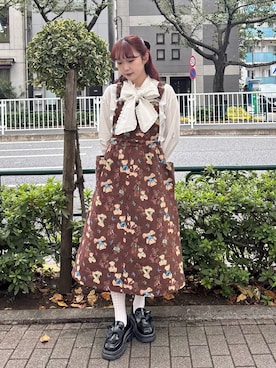 「アイテム（ジャンパースカート）」を使った、miokaさん（レディース・162cm）の秋コーディネート