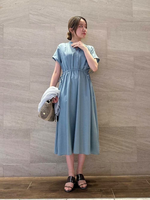【未使用に近い】ROSSO ウォッシャブルセミシアーキーネックワンピース ウォッシャブルセミシアーキーネックワンピース[RAA5-26K503