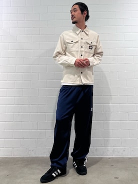 「adidas（アディダス）のアイテム（スウェットパンツ）」を使った、oiさん（メンズ・176cm）の秋コーディネート
