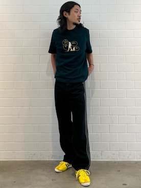 「adidas（アディダス）のファイヤーバード アディカラー デニム パンツ / アディダスオリジナルス adidas Originals（デニムパンツ、ブラック系）」を使った、oiさん（メンズ・176cm）の夏コーディネート