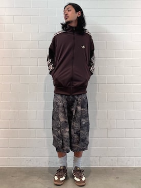 「adidas（アディダス）のADILENIUM シーズン 5 AOP カーゴショーツ / ハーフパンツ / アディダスオリジナルス adidas Originals（カーゴパンツ、グレー系）」を使った、oiさん（メンズ・176cm）の春コーディネート