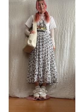 「UNIQLO（ユニクロ）のアイテム（Tシャツ/カットソー、ホワイト系）」を使った、kumanomi006さん（レディース・166cm）の春コーディネート