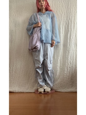 「GU（ジーユー）のアイテム（カーゴパンツ、ブルー系）」を使った、kumanomi006さん（レディース・166cm）の夏コーディネート