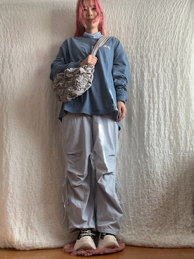 「GU（ジーユー）のアイテム（ショルダーバッグ、グレー系）」を使った、kumanomi006さん（レディース・166cm）の春コーディネート