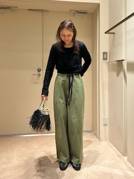 「ROSE BUD（ローズバッド）のDENIM/BACK SATIN PANTS（デニムパンツ、グリーン系）」を使った、makironさん（レディース・164cm）の夏コーディネート