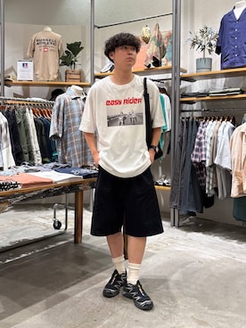 「niko and...（ニコアンド）のEXTRAワイドチノショーツ（チノパンツ、ブラック系）」を使った、sogoさん（メンズ・180cm）の夏コーディネート