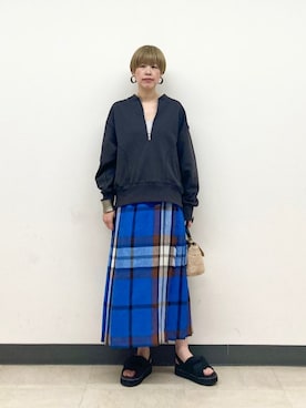 「アイテム（スカート、ブルー系）」を使った、森さん（レディース・162cm）の春コーディネート