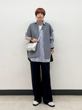 「SHIPS（シップス）のアイテム（シャツ/ブラウス）」を使った、森さん（レディース・162cm）の秋コーディネート