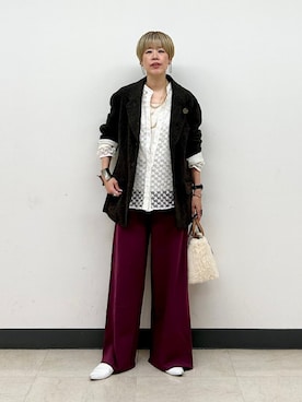 「アイテム（ブローチ/コサージュ）」を使った、森さん（レディース・162cm）の秋コーディネート