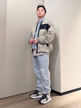 「ARMANI EXCHANGE（アルマーニエクスチェンジ）のアイテム（トップス、グレー系）」を使った、🔩J.HARAさん（メンズ・167cm）の春コーディネート