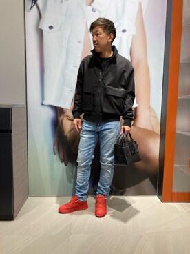 「ARMANI EXCHANGE（アルマーニエクスチェンジ）のアイテム（ハンドバッグ）」を使った、KOWさん（メンズ・174cm）の春コーディネート