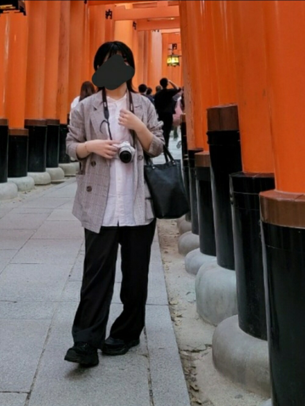 「UNIQLOのアイテム（パンツ、ブラック系）」を使った、yukifashioさん（レディース・153cm）の春コーディネートの1枚目の写真