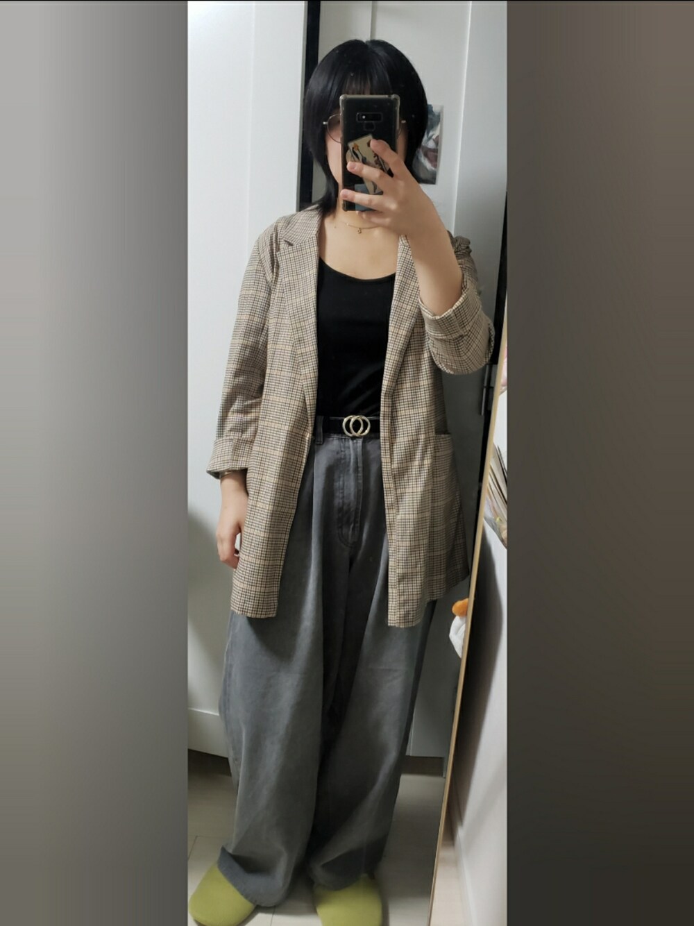 「MONO-MARTのアイテム（デニムパンツ、ブラック系）」を使った、yukifashioさん（レディース・153cm）の春コーディネートの1枚目の写真