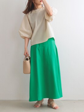 「ihuuのアイテム（シャツ/ブラウス、ベージュ系）」を使った、kahoさん（レディース・162cm）の夏コーディネート