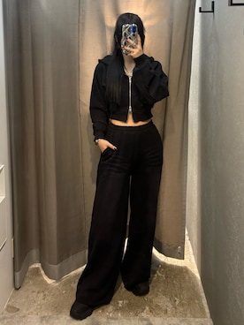 「アイテム（スウェットパンツ）」を使った、丸山幾世子さん（レディース・168cm）の秋コーディネート