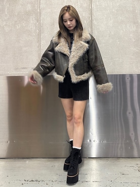 「アイテム（ムートンコート）」を使った、本田莉央奈さん（レディース・158cm）の秋コーディネート