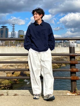 「YUYA × BeAMS DOT（ユウヤバイビームスドット）のアイテム（チノパンツ）」を使った、YUYAさん（メンズ・171cm）の春コーディネート