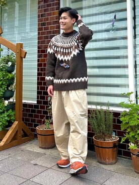 「YUYA × BeAMS DOT（ユウヤバイビームスドット）のYUYA × BeAMS DOT / 2タック ルーズ テーパード パンツ（チノパンツ、ベージュ系）」を使った、YUYAさん（メンズ・172cm）の秋コーディネート